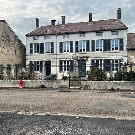 Le Pigeonnier 3* Semilly